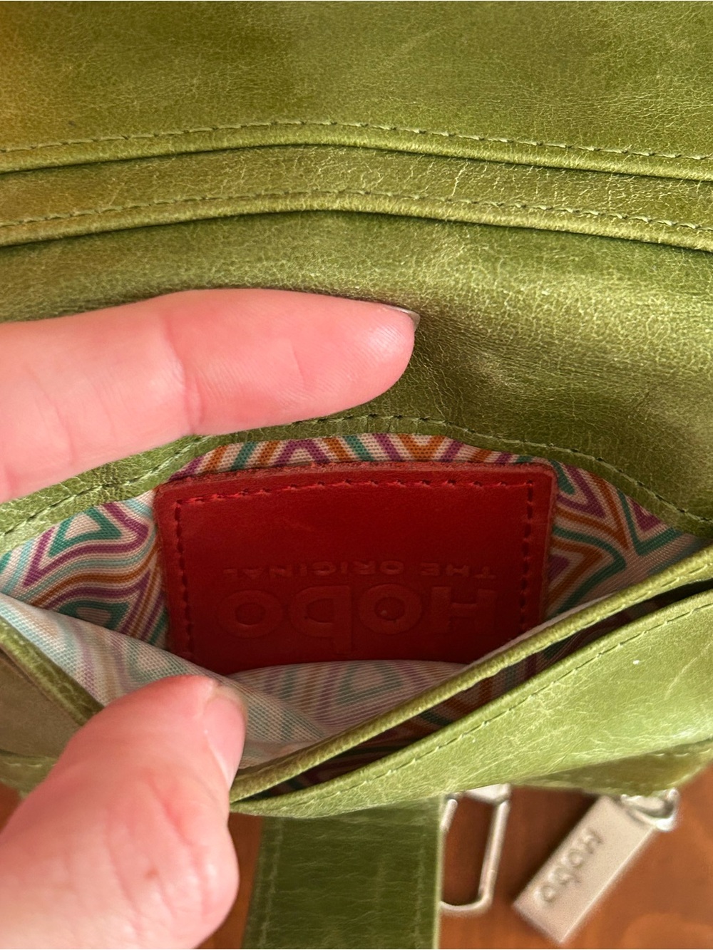HOBO Olive Green Leather Card Wallet with Chain Key Clip - Picture 3 of 7